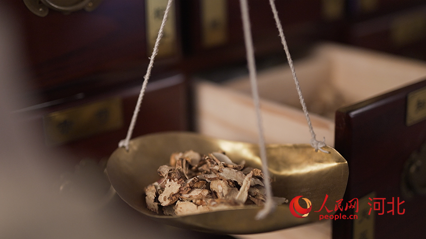 安國中藥材。人民網(wǎng)記者 李兆民攝