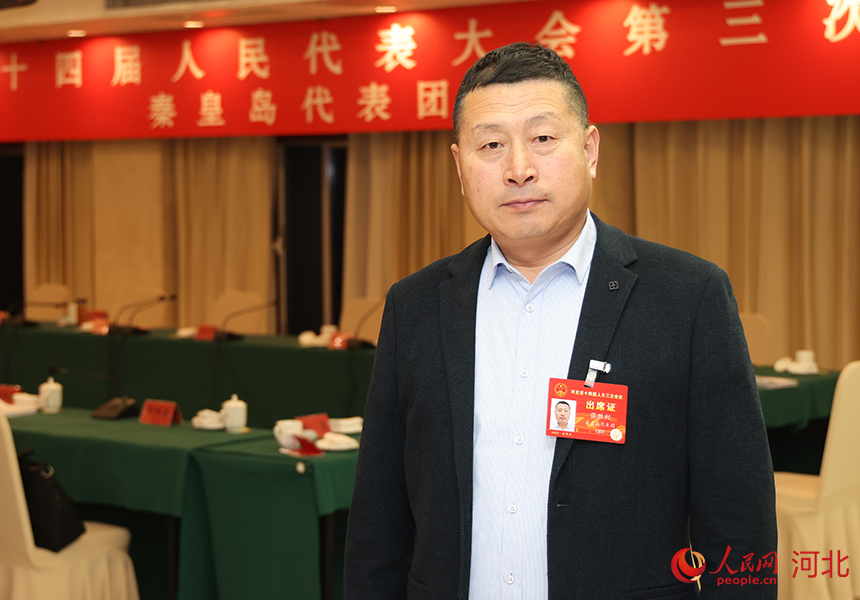 河北省人大代表、青龍滿族自治縣雙合盛生態(tài)農(nóng)產(chǎn)品有限公司董事長張勝利。人民網(wǎng)記者 周博攝