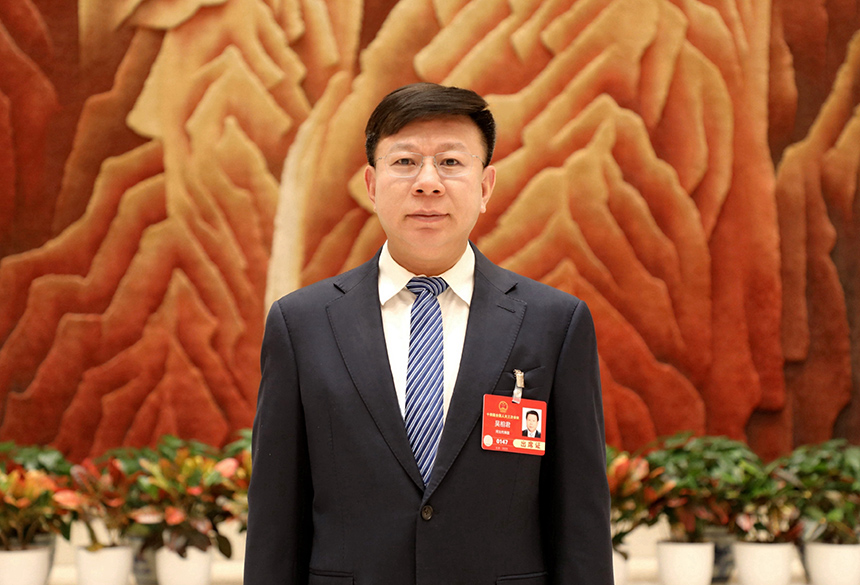 全國人大代表、石家莊以嶺藥業(yè)股份有限公司董事長吳相君。受訪者供圖